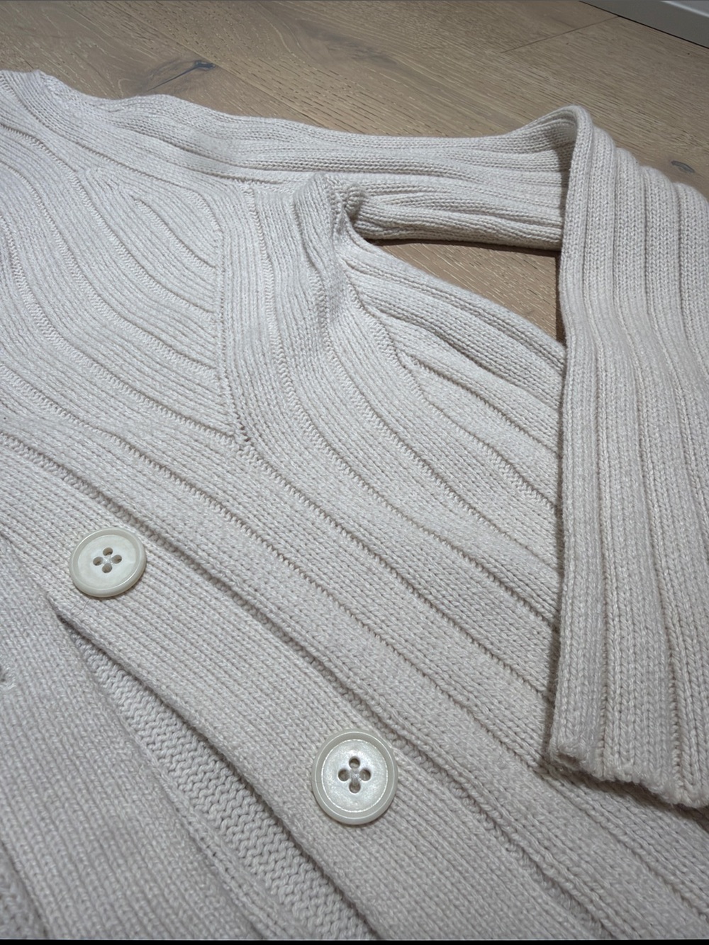 Splendid Cream Ribbed V-Neck Button Cardigan - Picture 2 of 2